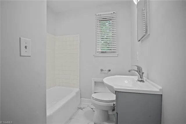 $1,300 | 2523 Miller Park Circle, Unit C, Winston-Salem, NC 27103