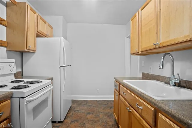$1,300 | 2523 Miller Park Circle, Unit C, Winston-Salem, NC 27103
