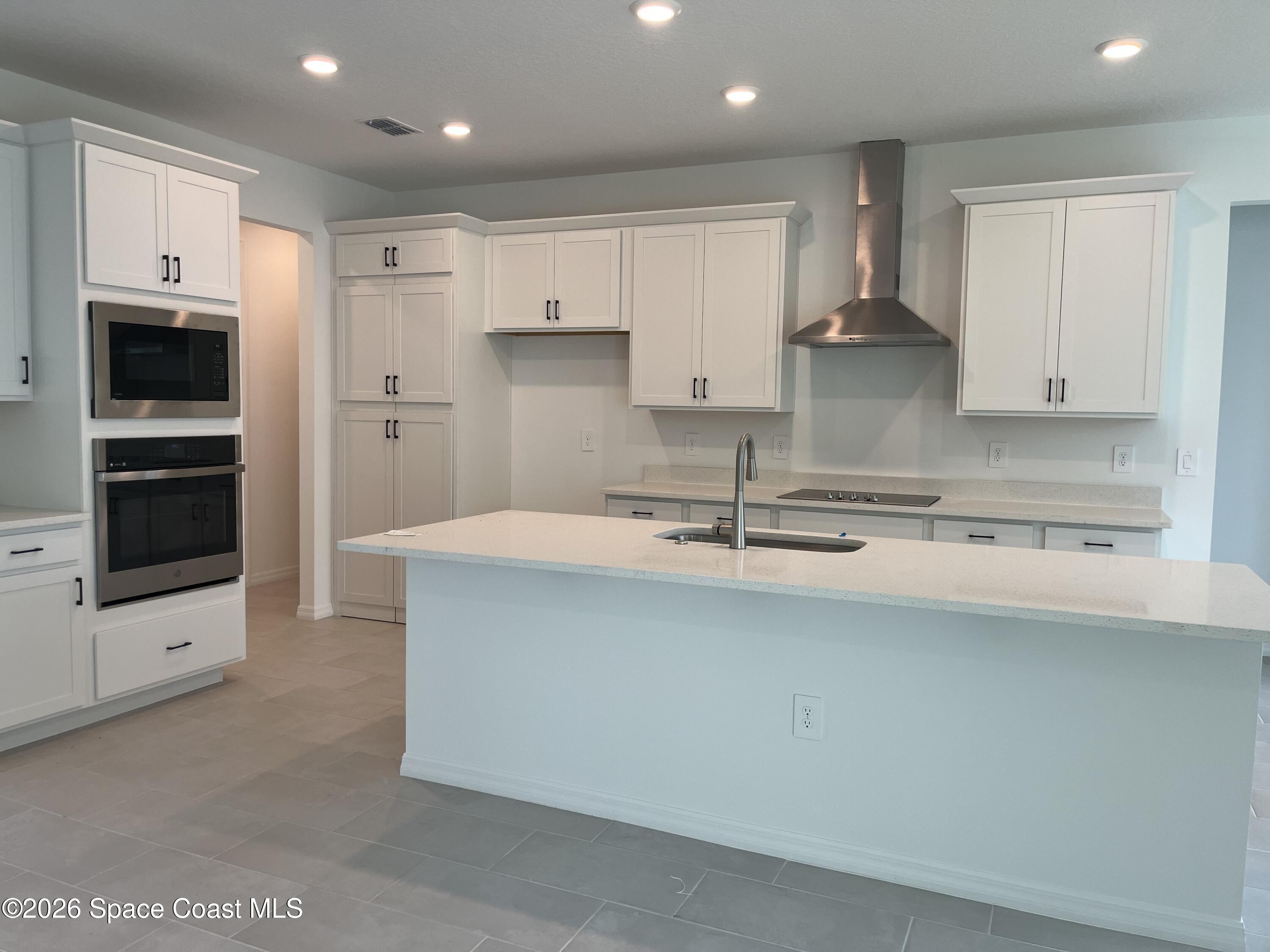 1423 Dunblane Way Northeast Palm Bay, FL 32905 - Photo 2 of 9 Kitchen