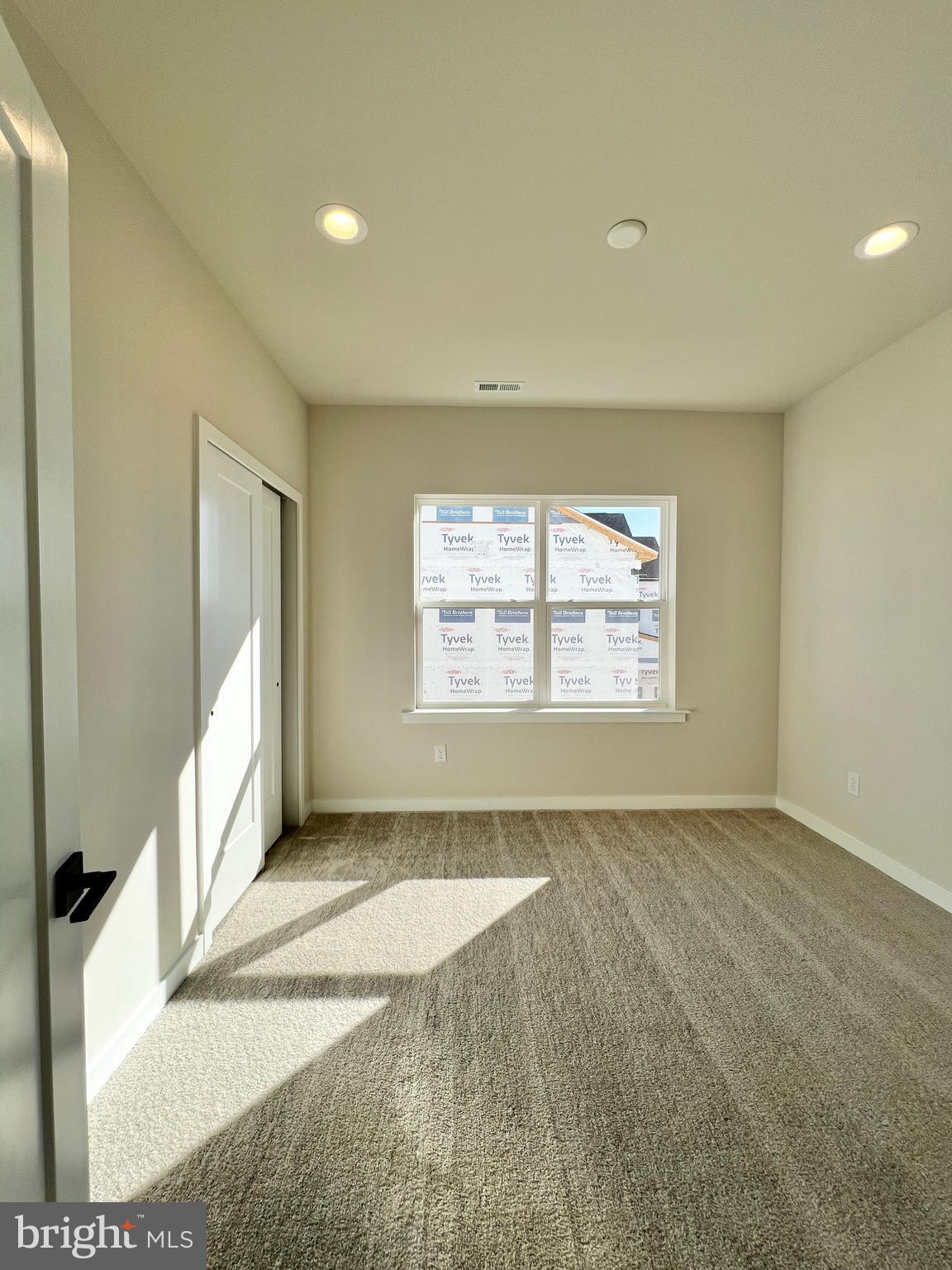 1018 East Lock Road Middletown, DE 19709 - Photo 43 of 51 an empty room with windows