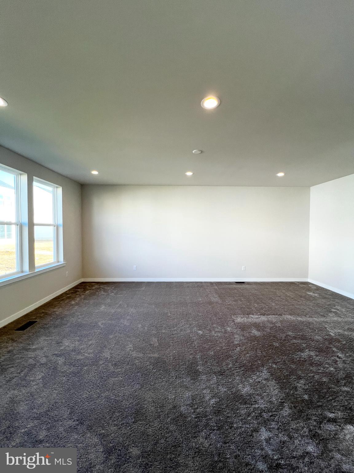 1018 East Lock Road Middletown, DE 19709 - Photo 7 of 51 an empty room with a window