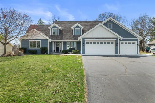 $1,089,000 | N29-w26601 Peterson Drive, Delafield, WI 53072