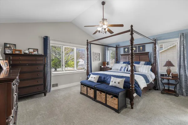 $1,089,000 | N29-w26601 Peterson Drive, Delafield, WI 53072