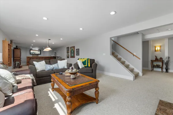 $1,089,000 | N29-w26601 Peterson Drive, Delafield, WI 53072