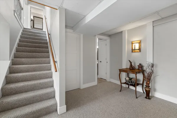 $1,089,000 | N29-w26601 Peterson Drive, Delafield, WI 53072