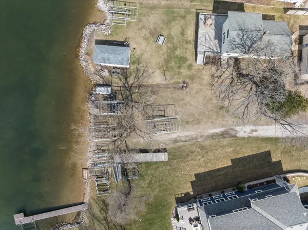 $1,089,000 | N29-w26601 Peterson Drive, Delafield, WI 53072