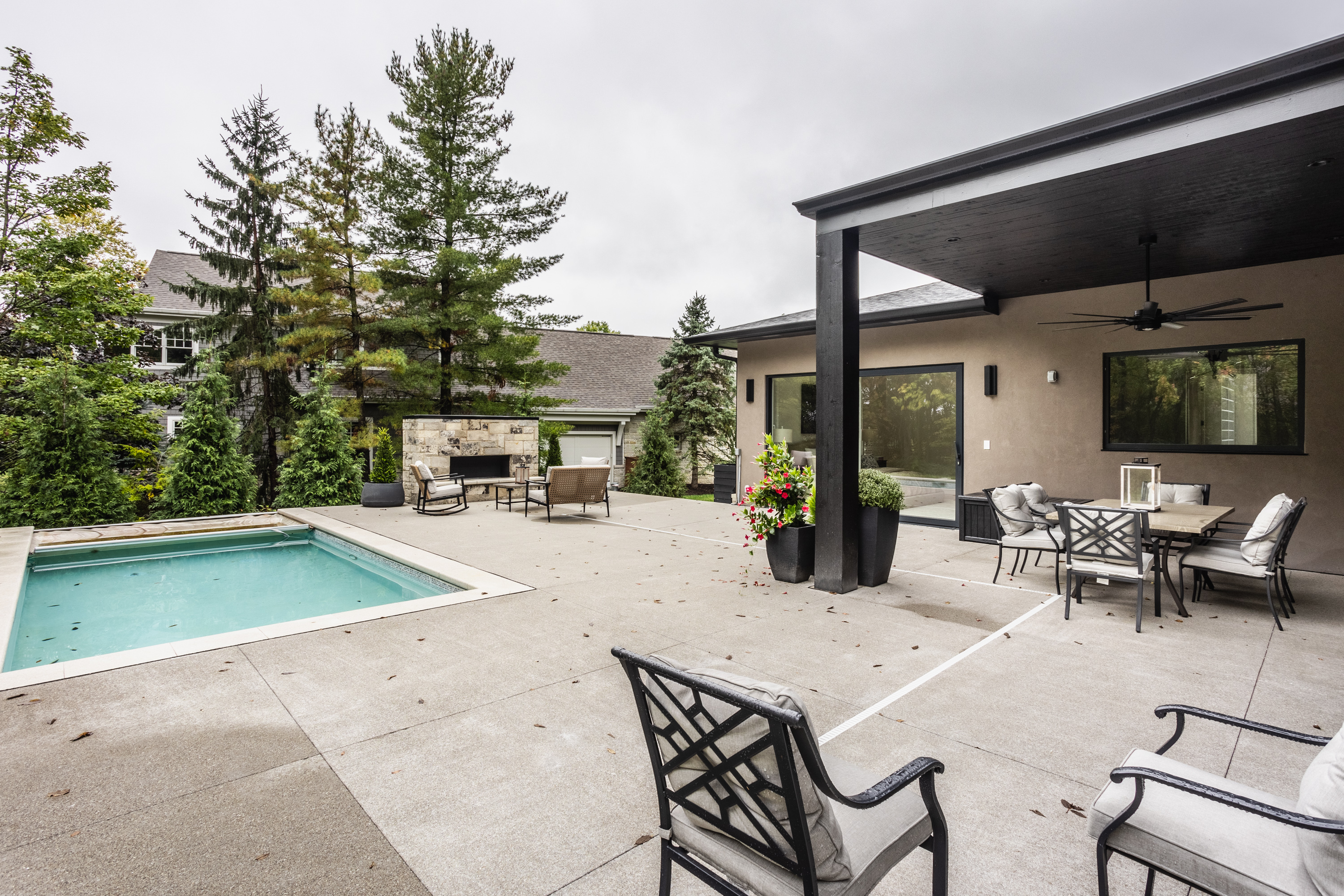 2017 Burning Tree Lane Carmel, IN 46032 - Photo 7 of 95