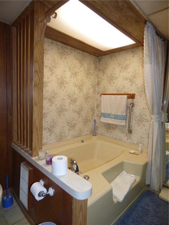 5489 Greensburg Road Apollo, PA 15613 - Photo 16 of 25 Full Bath #1