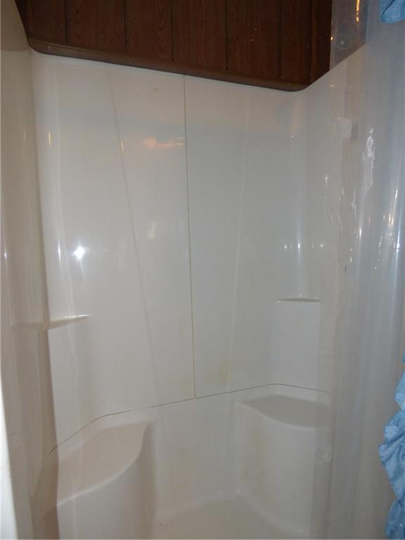 5489 Greensburg Road Apollo, PA 15613 - Photo 20 of 25 Full Bath #2 - Shower