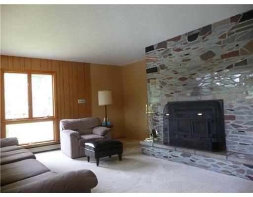 6 1st Road Harpswell, ME 04079 - Photo 10 of 15 Living Room.