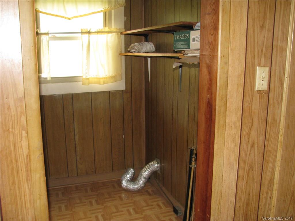 2075 Pinckney Road Chester, SC 29706 - Photo 10 of 18 a view of walk in closet