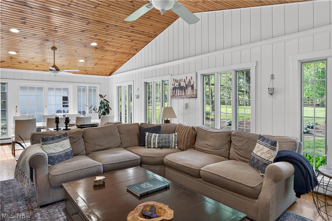 2069 Middleton Road Hudson, OH 44236 - Photo 9 of 42 The Great Room
