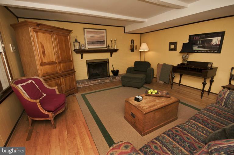 25 Glen Alpine Road Phoenix, MD 21131 - Photo 2 of 27 Family Room