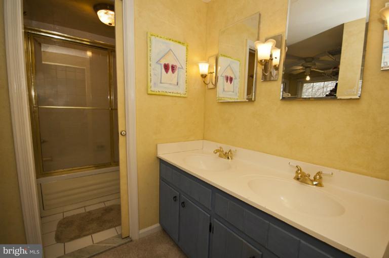 25 Glen Alpine Road Phoenix, MD 21131 - Photo 11 of 27 Bath (Master)
