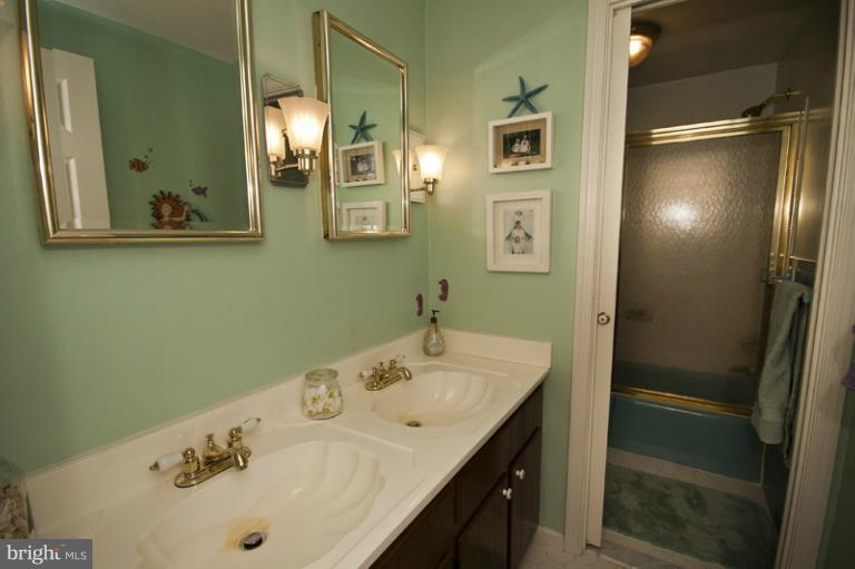 25 Glen Alpine Road Phoenix, MD 21131 - Photo 14 of 27 Bath