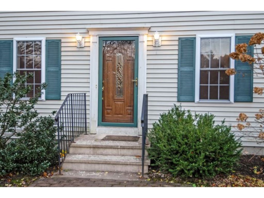 9 Sonata Court Rochester, NH 03867 - Photo 3 of 30