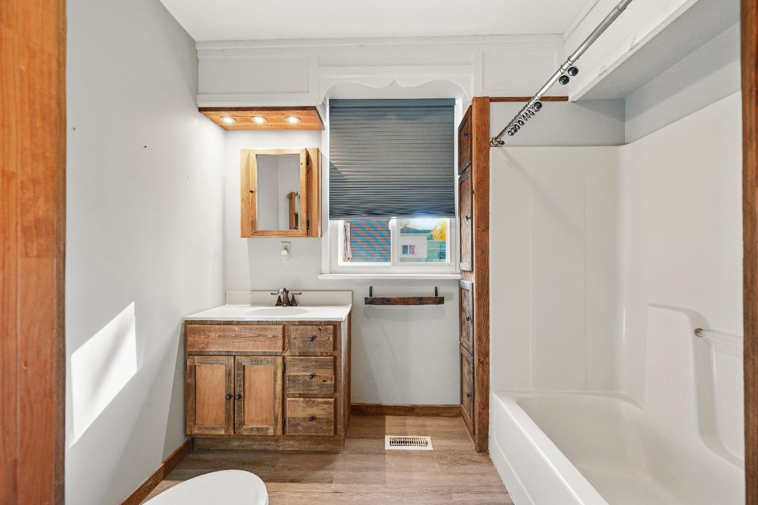 205 Hanover Avenue Aurora, IN 47001 - Photo 16 of 36