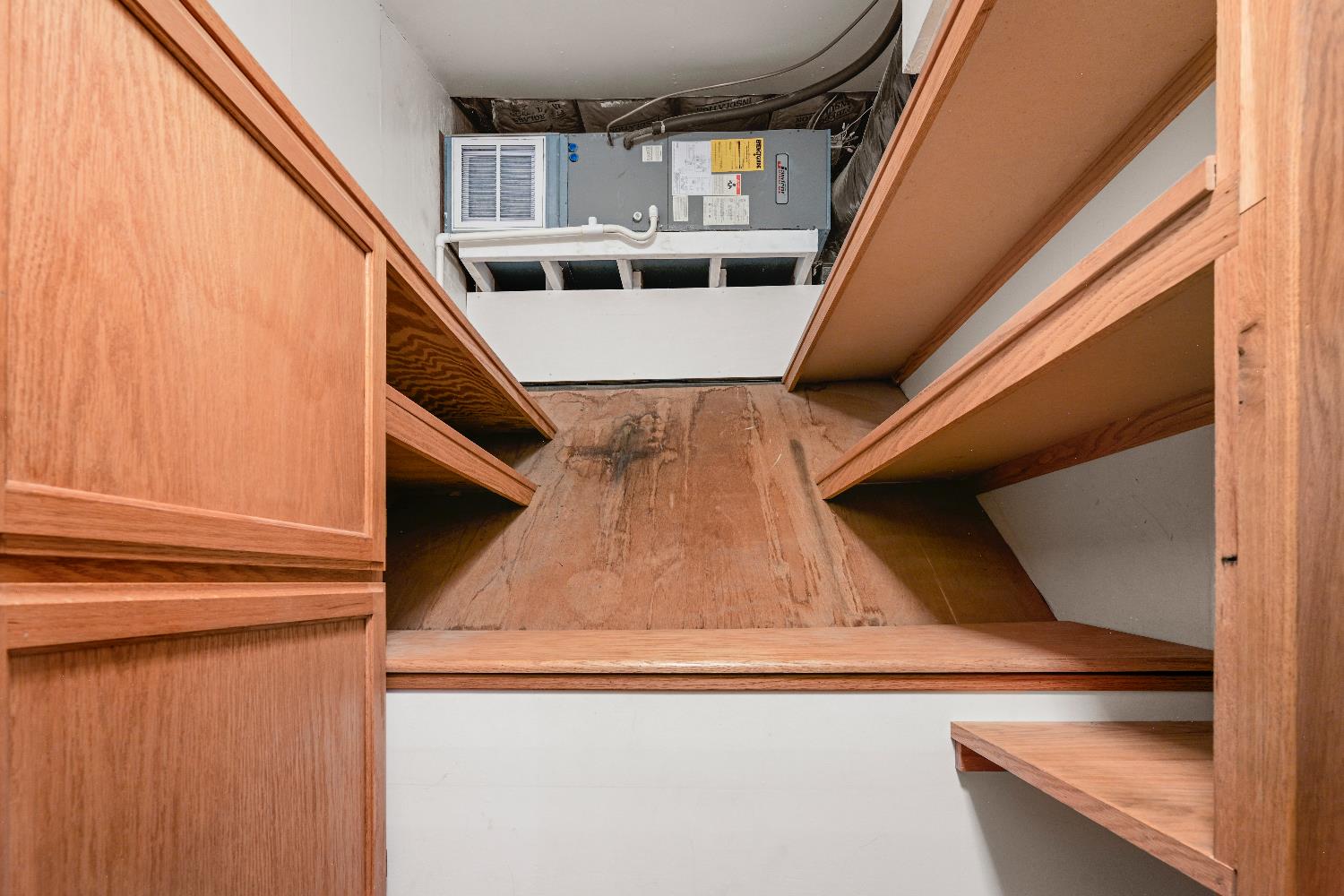 205 Hanover Avenue Aurora, IN 47001 - Photo 30 of 36