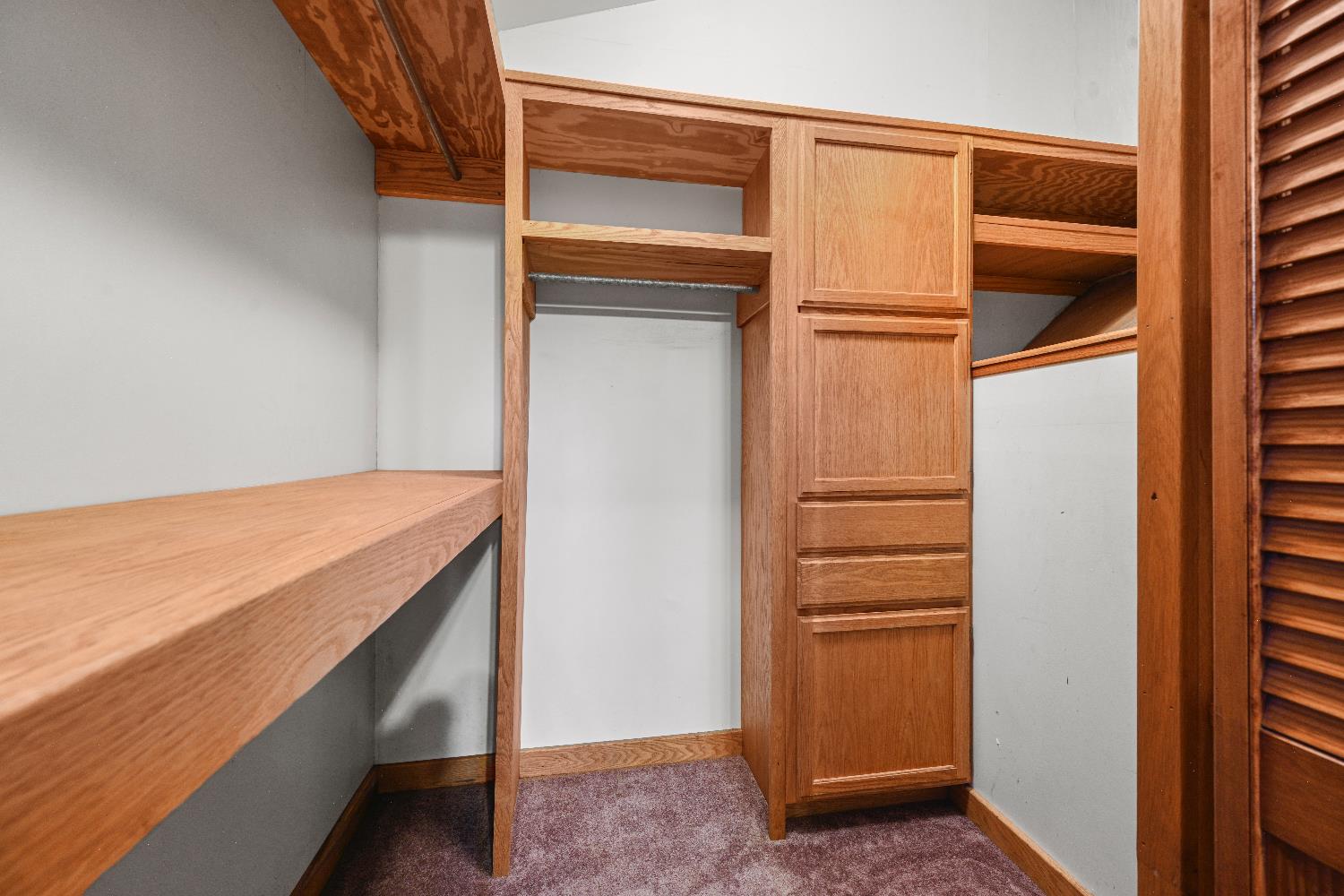 205 Hanover Avenue Aurora, IN 47001 - Photo 31 of 36