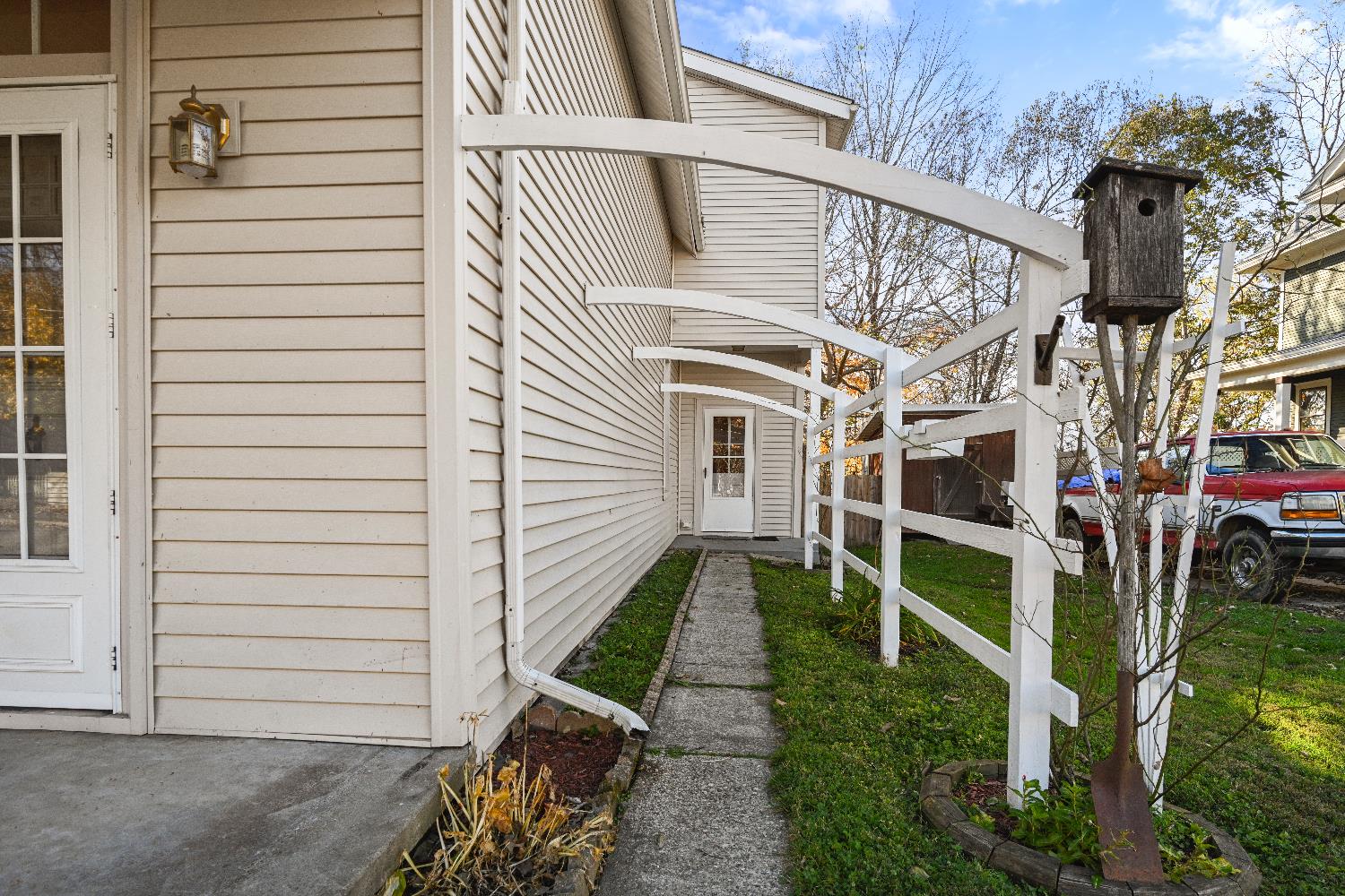 205 Hanover Avenue Aurora, IN 47001 - Photo 5 of 36