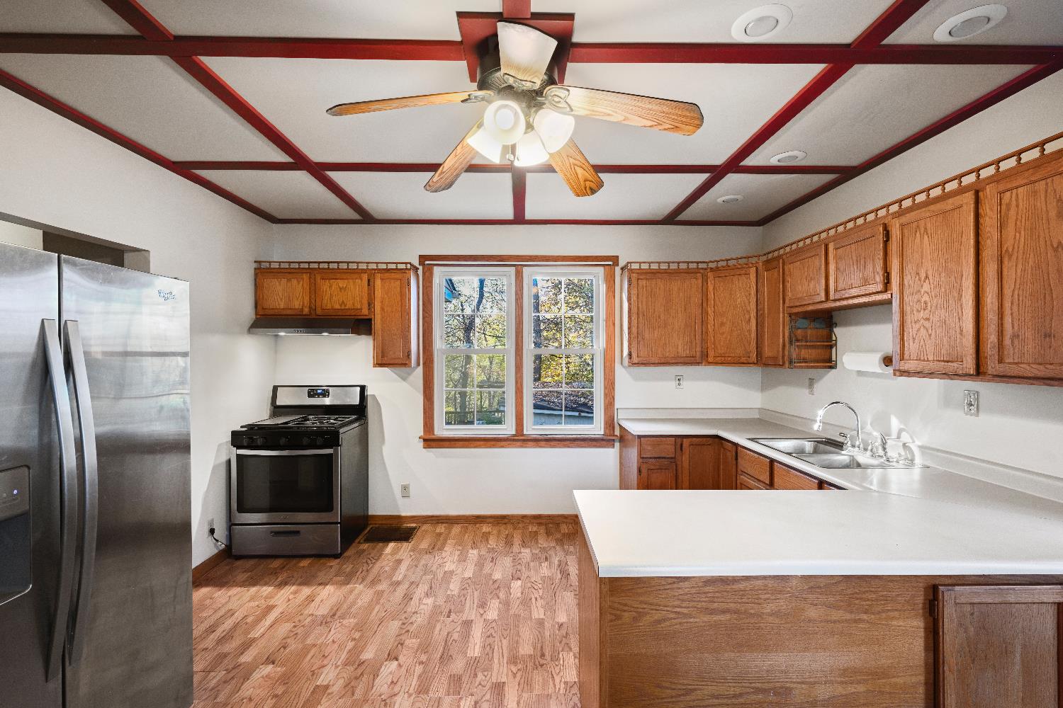 205 Hanover Avenue Aurora, IN 47001 - Photo 7 of 36