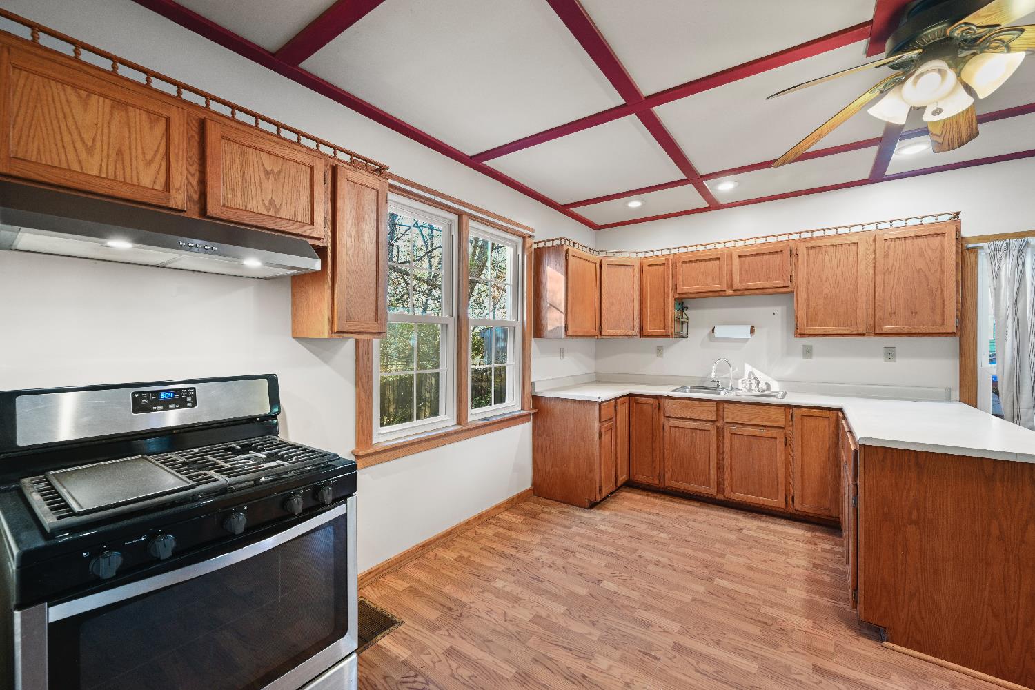 205 Hanover Avenue Aurora, IN 47001 - Photo 10 of 36