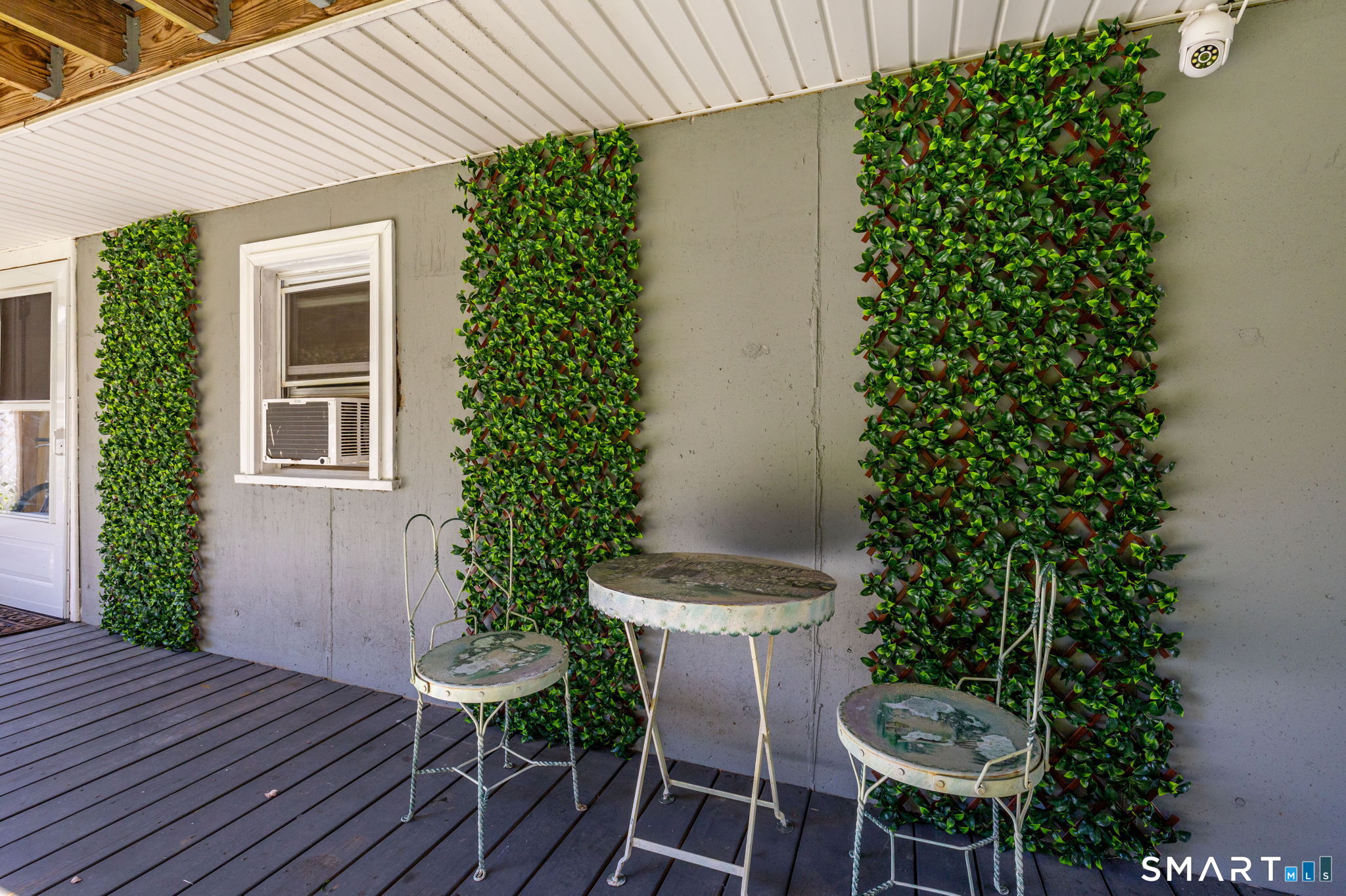 125 Perry Road Hamden, CT 06514 - Photo 6 of 29 Gallery Image 6