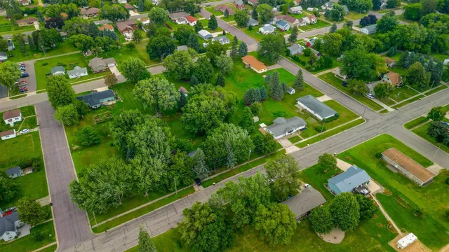 $15,600 | 231 3rd Avenue Southwest, Winnebago, MN 56098