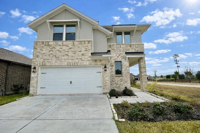 $2,800 | 553 Sand Branch Drive, Conroe, TX 77304