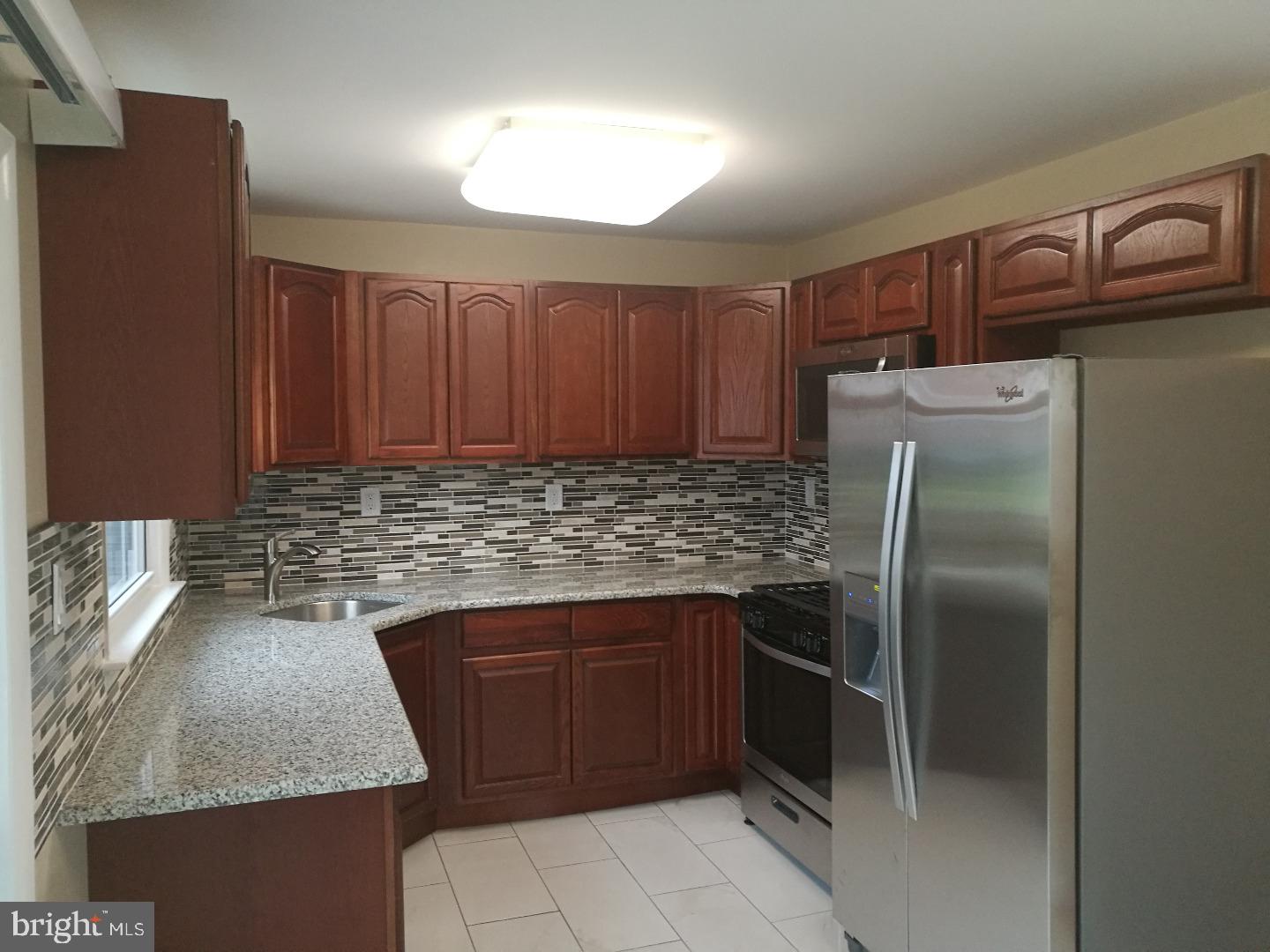 11881 Colman Road Philadelphia, PA 19154 - Photo 6 of 15 Gallery Image 6