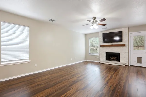 $2,300 | 134 South Walden Elms Circle, The Woodlands, TX 77382