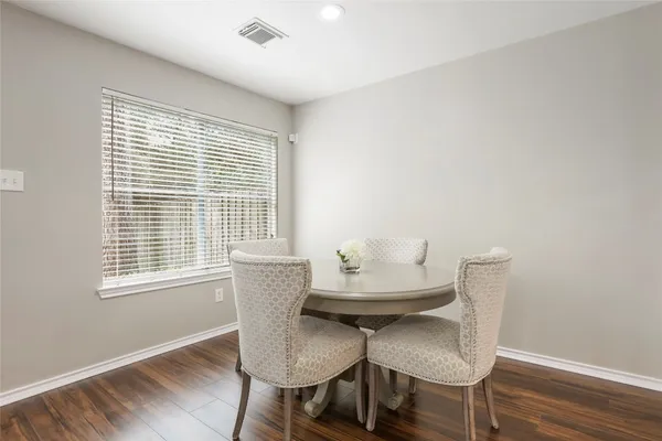 $2,300 | 134 South Walden Elms Circle, The Woodlands, TX 77382