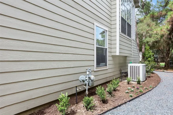 $2,300 | 134 South Walden Elms Circle, The Woodlands, TX 77382