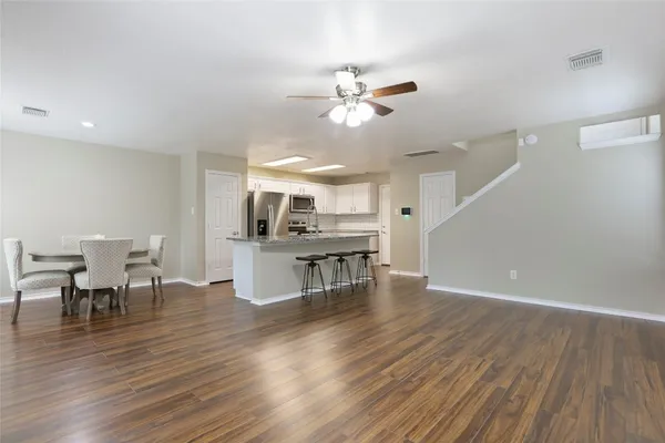 $2,300 | 134 South Walden Elms Circle, The Woodlands, TX 77382