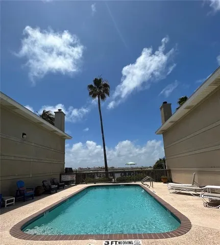 $1,800 | 15125 Leeward Drive, Unit 9, Corpus Christi, TX 78418