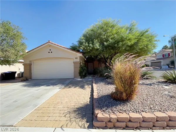 $2,240 | 26 Avenida Picasso, Henderson, NV 89074