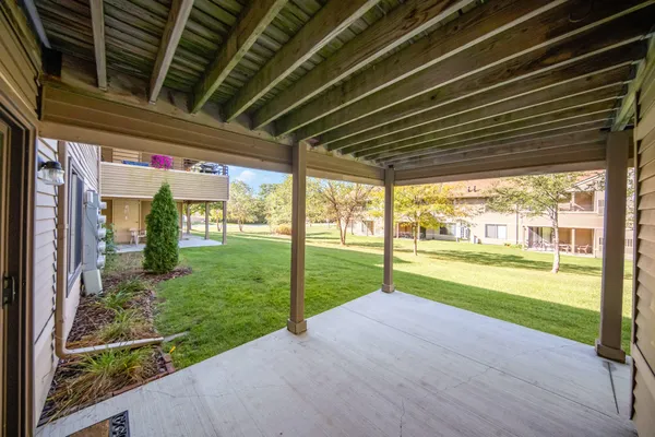 $1,600 | 275 Briarcrest Drive, Unit 185, Ann Arbor, MI 48104