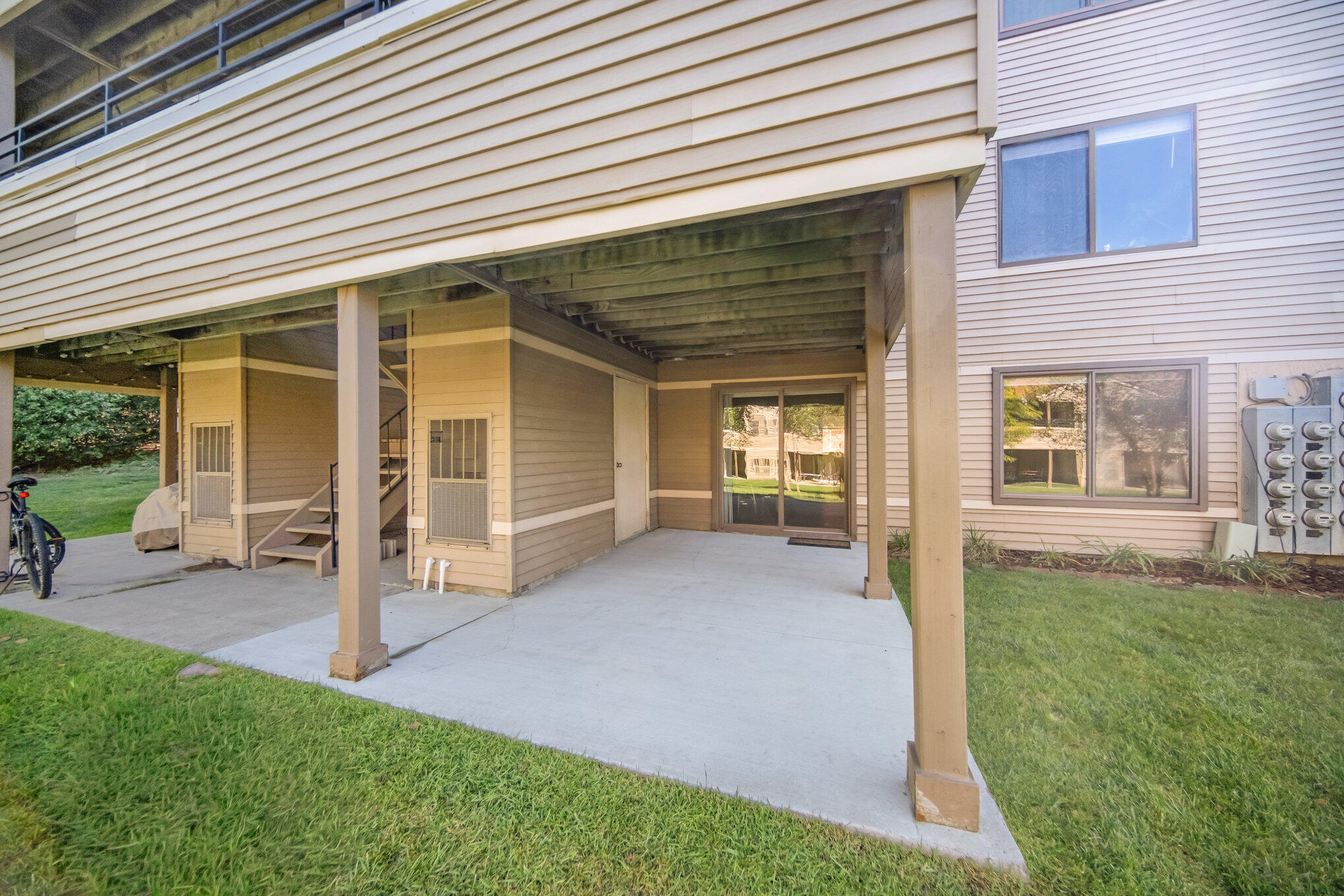 275 Briarcrest Drive, Unit 185 Ann Arbor, MI 48104 - Photo 15 of 19 014_file_782