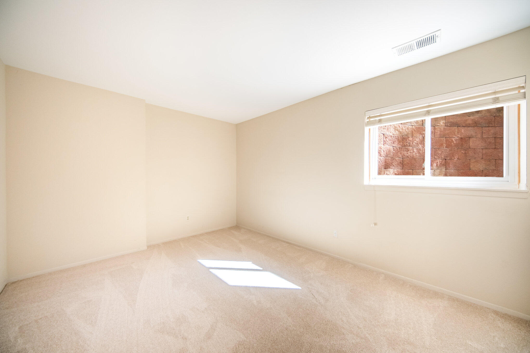 275 Briarcrest Drive, Unit 185 Ann Arbor, MI 48104 - Photo 10 of 19 009_file_856