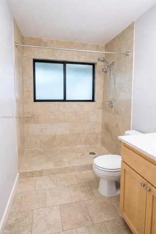 $3,800 | 980 Northwest N River Drive, Unit 39, Miami, FL 33136