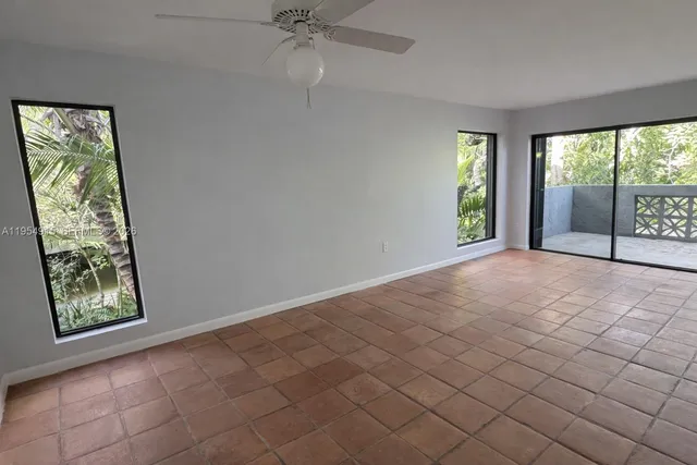 $3,800 | 980 Northwest N River Drive, Unit 39, Miami, FL 33136