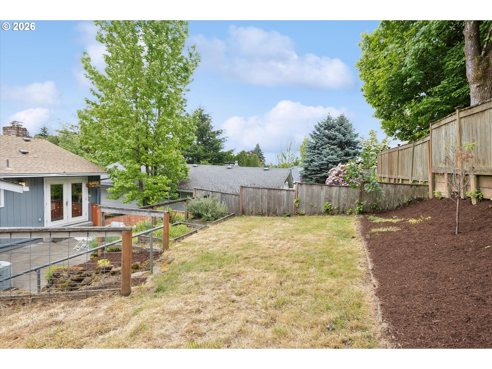 868 Southwest Troy Street Portland, OR 97219 - Photo 32 of 34 Backyard