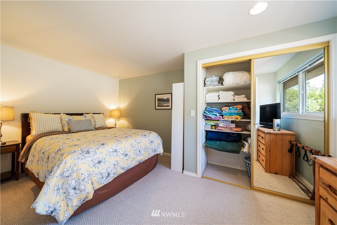 948 South Lakeshore Road Chelan, WA 98816 - Photo 17 of 29 Gallery Image 17