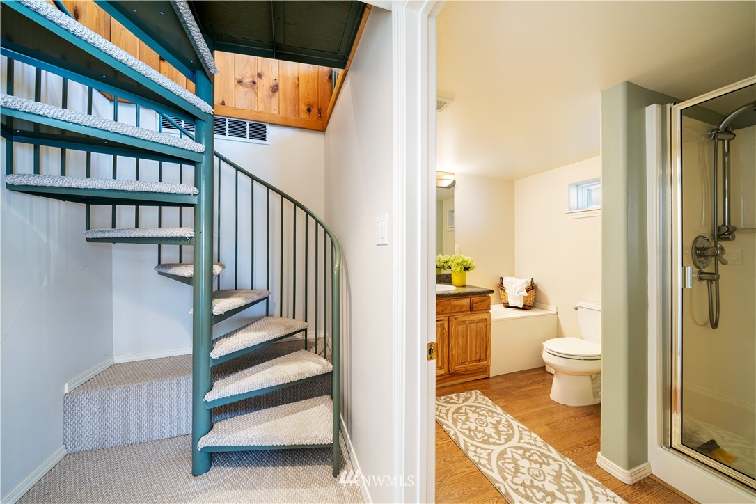 948 South Lakeshore Road Chelan, WA 98816 - Photo 18 of 29 Gallery Image 18