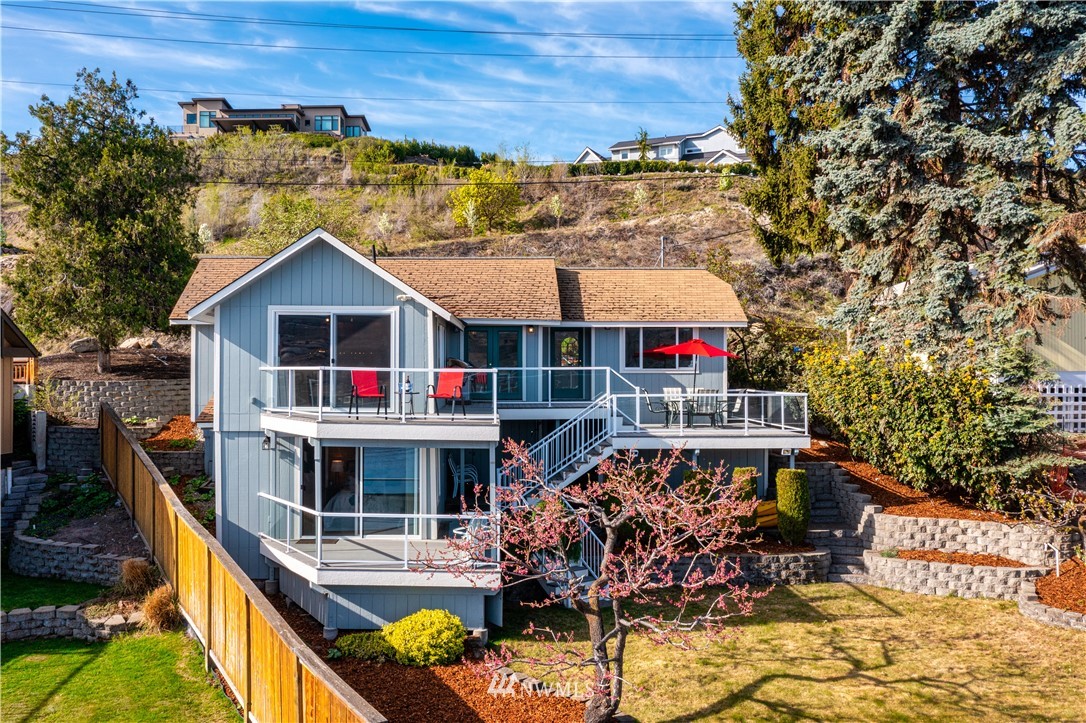 948 South Lakeshore Road Chelan, WA 98816 - Photo 23 of 29 Gallery Image 23
