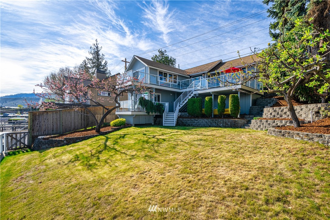 948 South Lakeshore Road Chelan, WA 98816 - Photo 26 of 29 Gallery Image 26