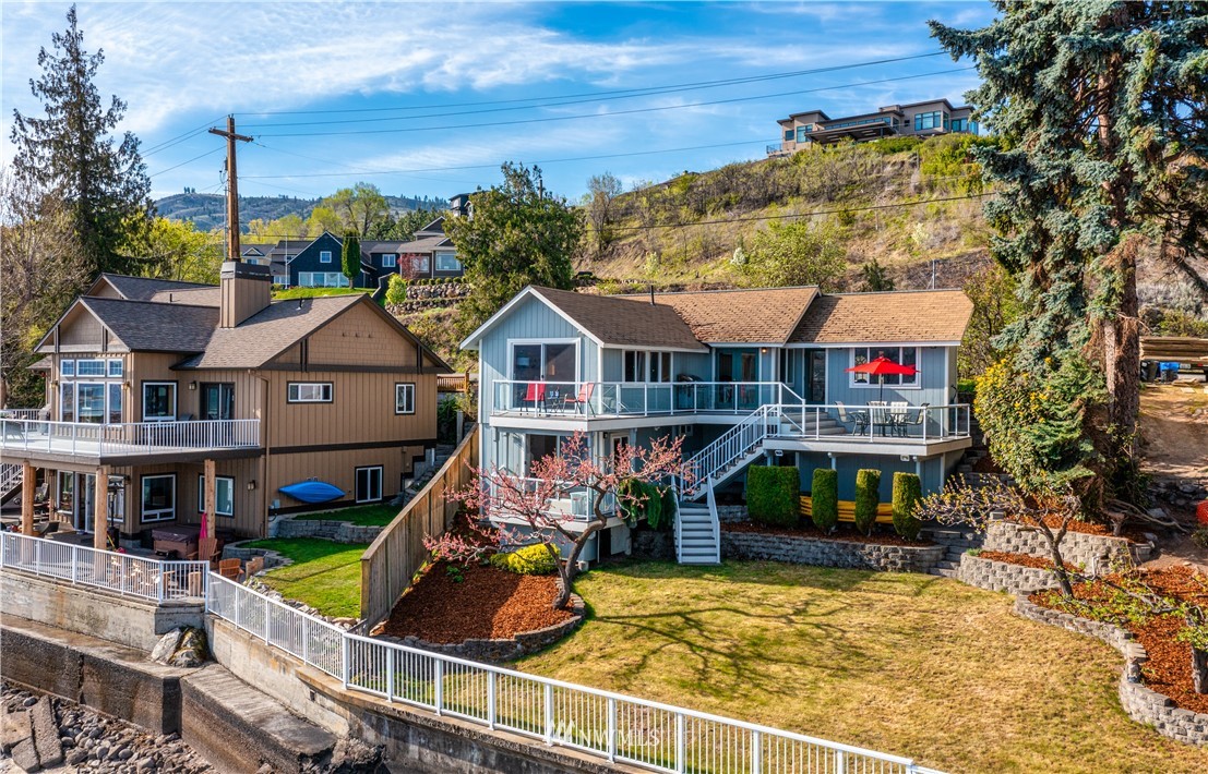 948 South Lakeshore Road Chelan, WA 98816 - Photo 4 of 29 Gallery Image 4