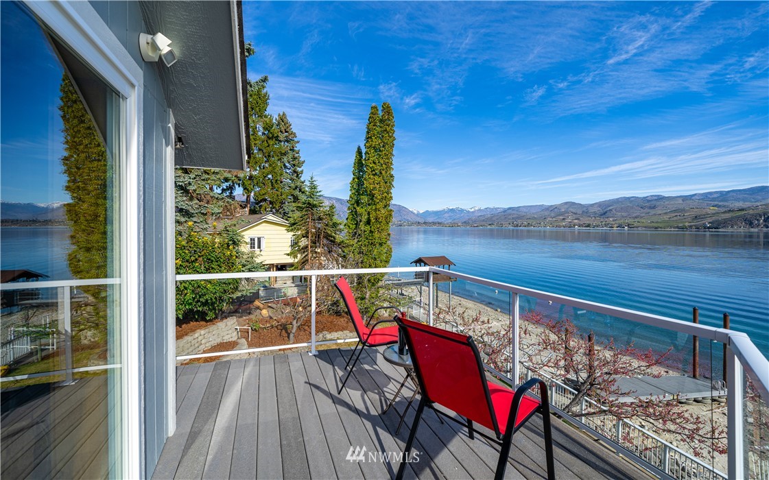 948 South Lakeshore Road Chelan, WA 98816 - Photo 5 of 29 Gallery Image 5