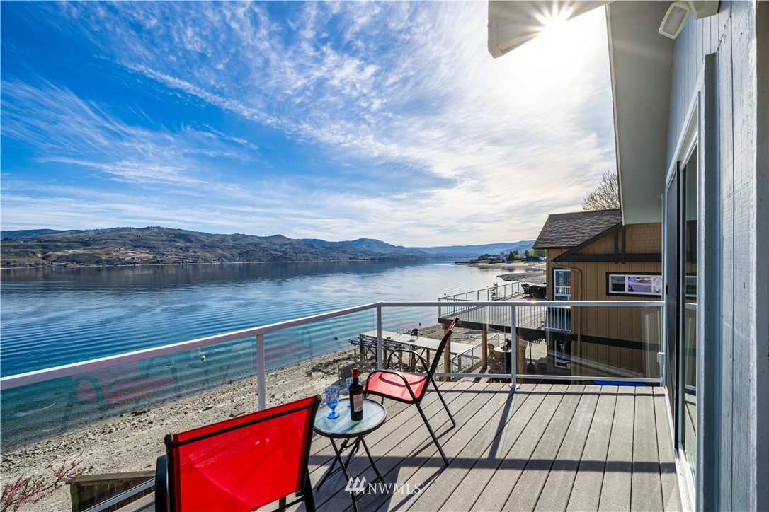 948 South Lakeshore Road Chelan, WA 98816 - Photo 6 of 29 Gallery Image 6
