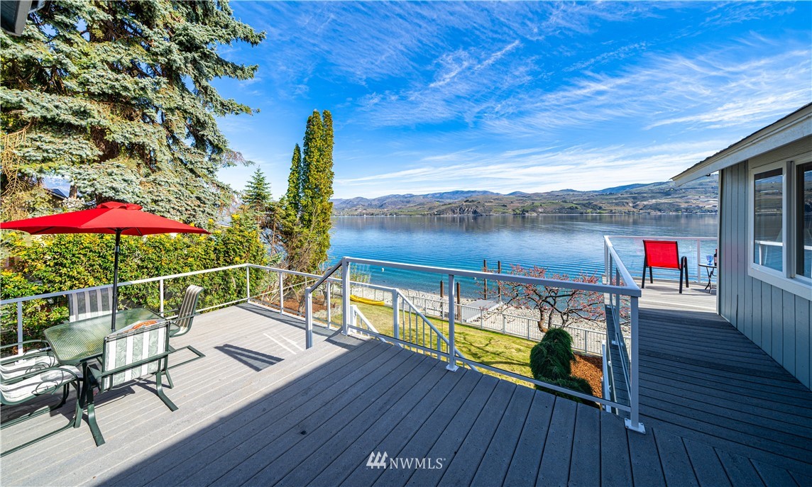 948 South Lakeshore Road Chelan, WA 98816 - Photo 7 of 29 Gallery Image 7